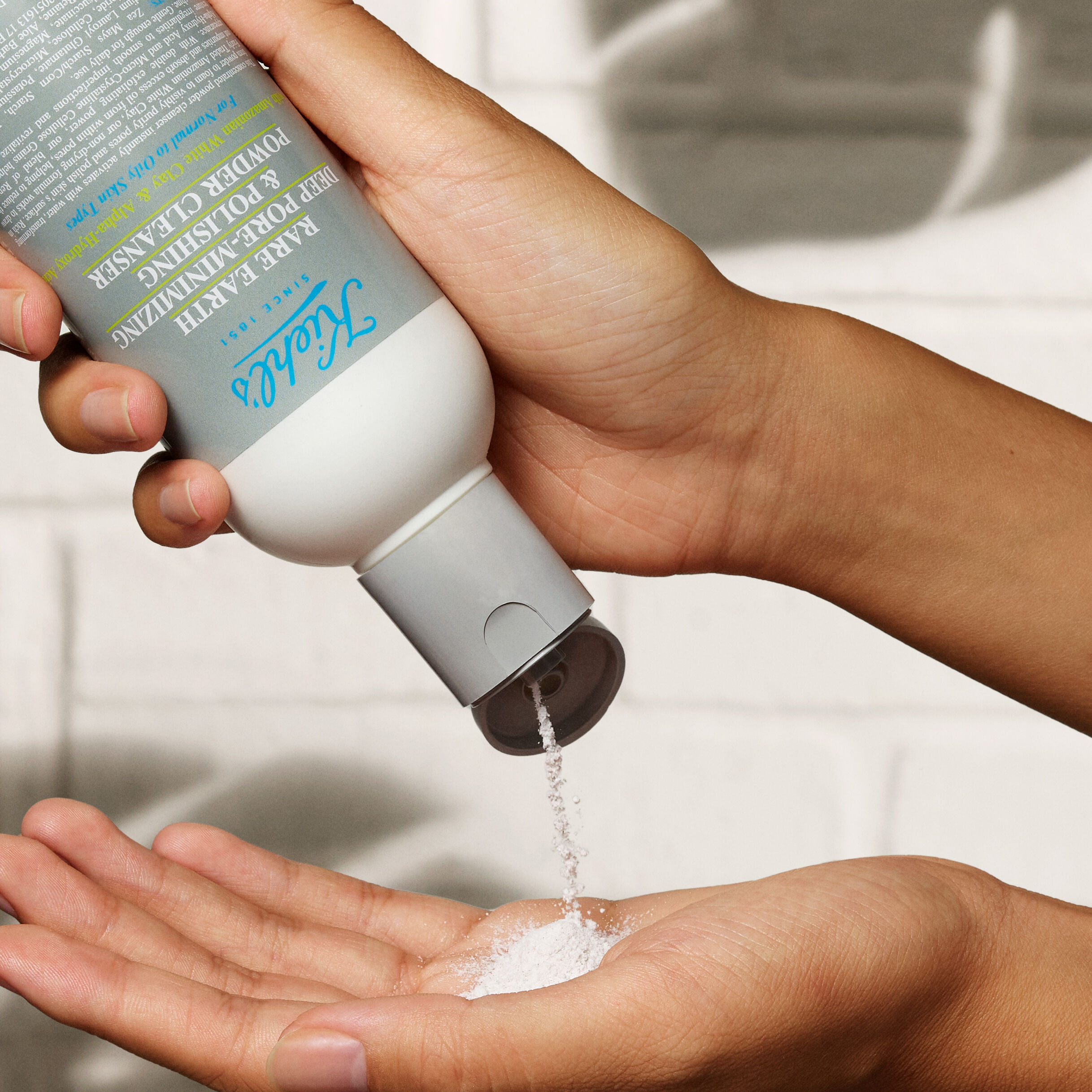 Rare earth deep pore daily cleanser sale